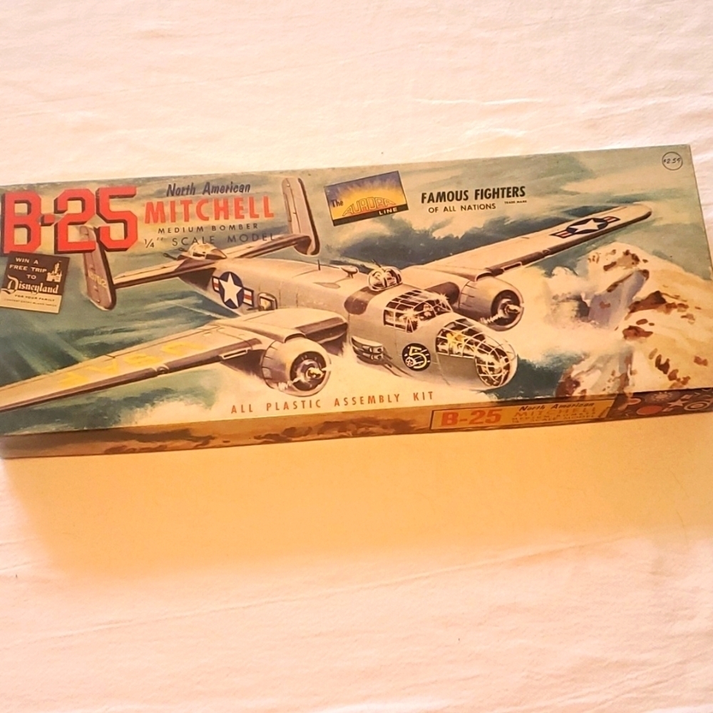 Vintage Aurora 1/4" #373-2.59 North American Mitchell Medium Bomber Airplane Kit